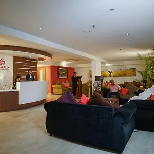 Emarald Hotel Kozhikode
